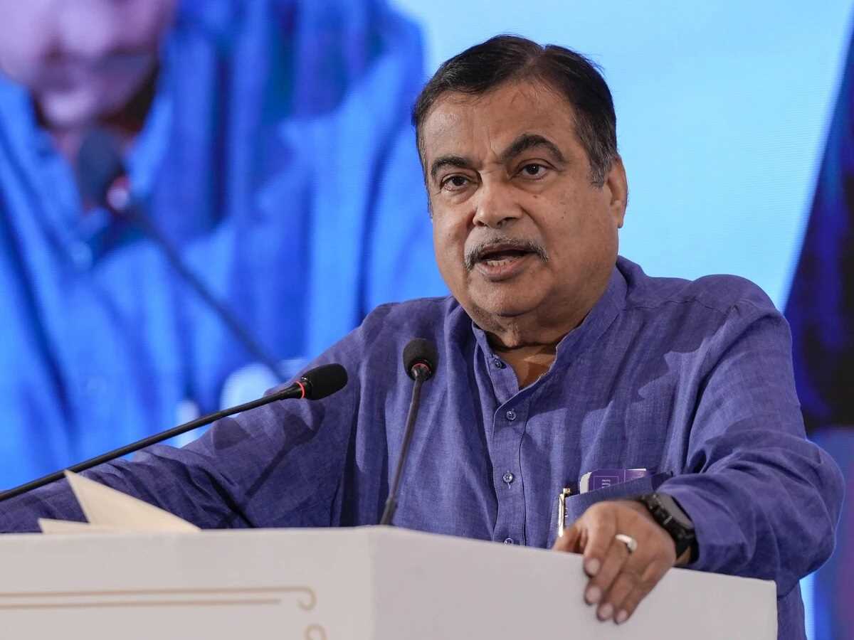 2030 तक सड़क दुर्घटनाओं में 50 प्रतिशत की कमी लाने का लक्ष्य : केंद्रीय मंत्री नितिन गडकरी 2030 तक सड़क दुर्घटनाओं में 50 प्रतिशत की कमी लाने का लक्ष्य : केंद्रीय मंत्री नितिन गडकरी